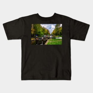 Kintbury Lock on the K & A Canal Kids T-Shirt